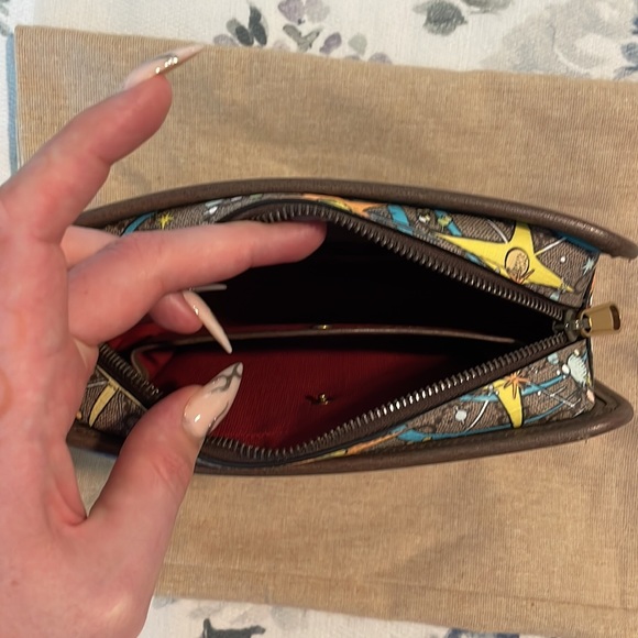 Disney x Gucci Cosmetic Case - Picture 9 of 13